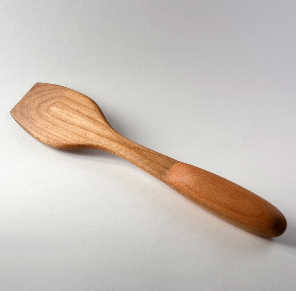 Wood spatula with beech handle